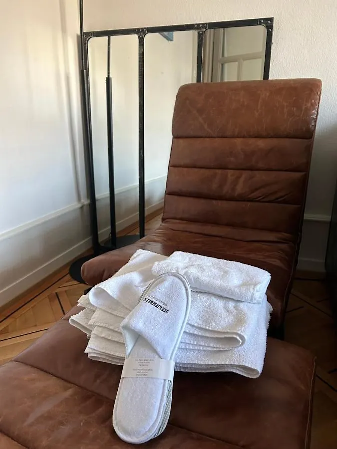Double Bedroom & Kitchen - Perle Du Lac, Geneva Homestay